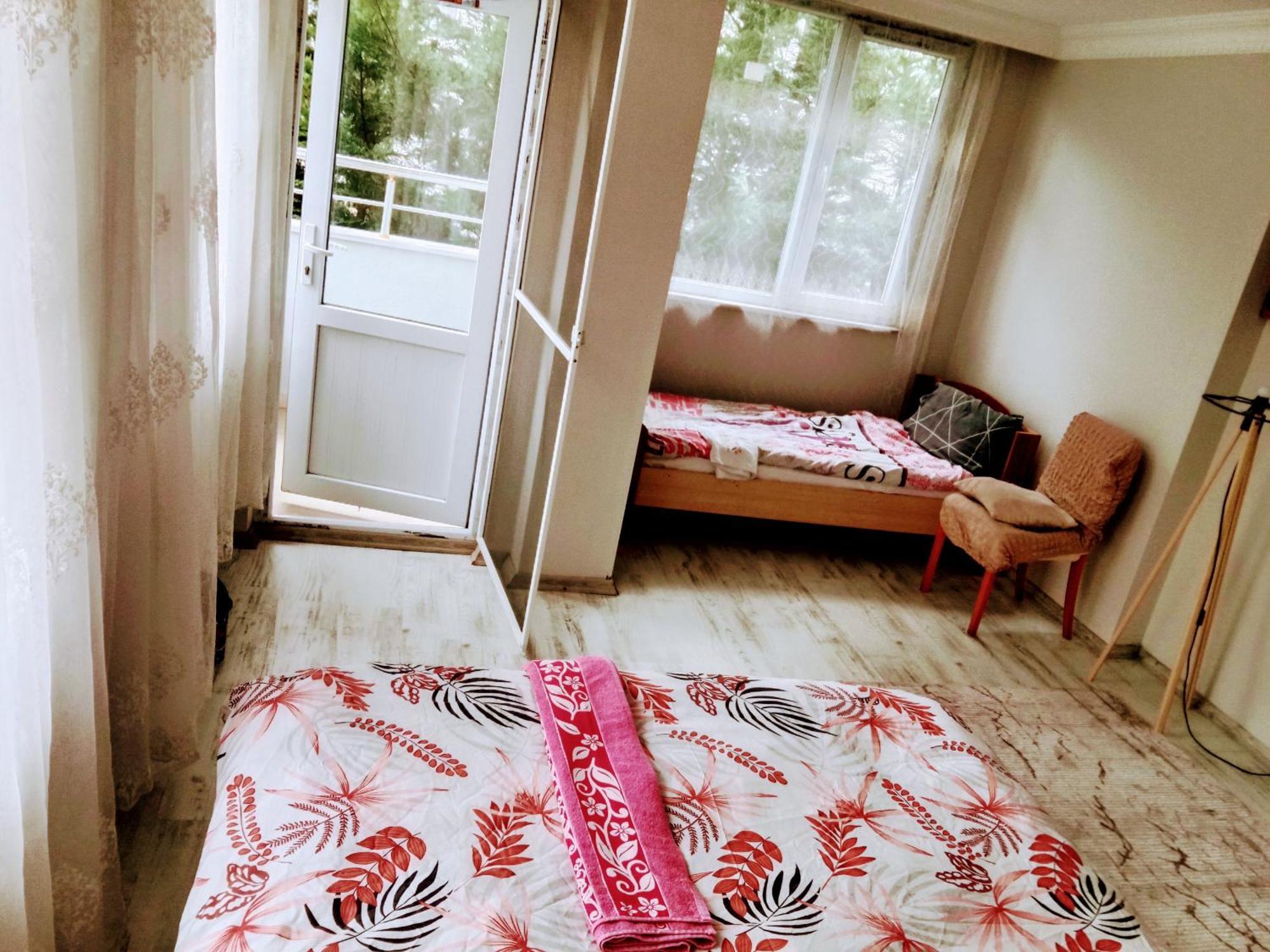 Orman Villa Hotel Is 6 Minutes From The Airport Arnavutkoy Eksteriør billede